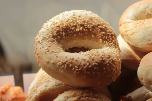 [Bagelajon] Bagel ajonjoli