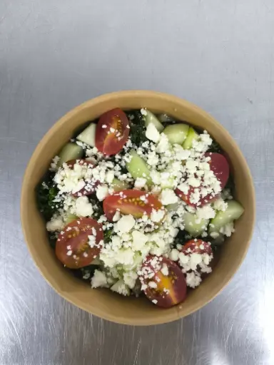 [producto de temporada] Ensalada Kale Quinoa Feta